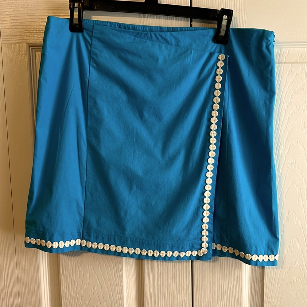 Caribbean Joe Turquoise Skort with white geo trim Size 10